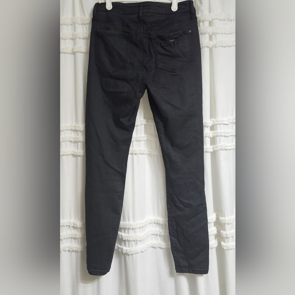 Excellent Condition, Guess Jeans. Size 27
